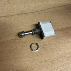 Toggle switch R-0-R