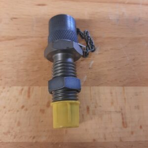 Bulkhead gauge coupling M16x2